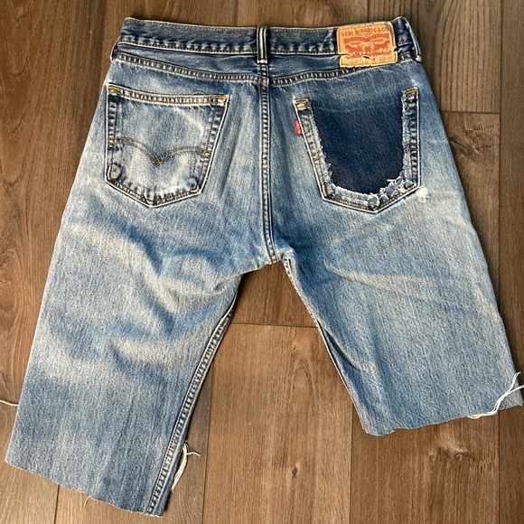 Levis Vintage 505's DIY cutoffs - Picture 2 of 12